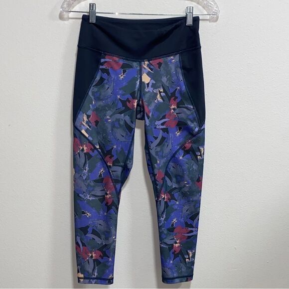 Patagonia Size Small Centered Crop Leggings – Abstract Jungle (Smolder Blue) - Picture 3 of 13